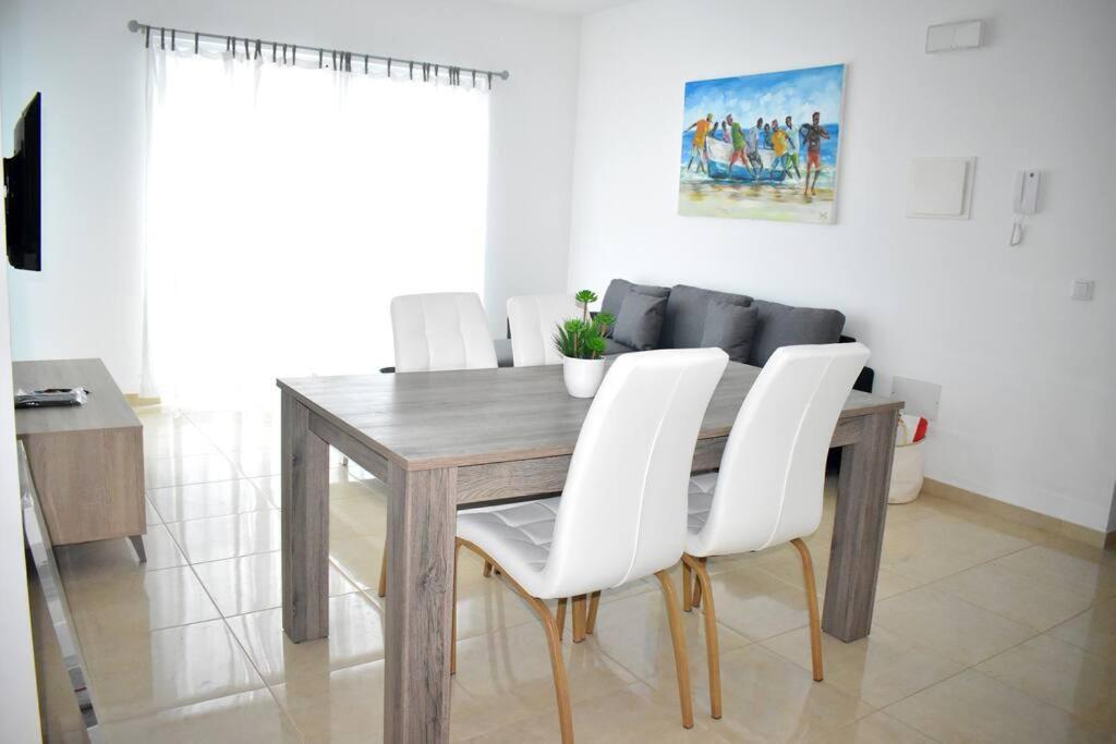 Lovely - Luxury 3 Bedrooms 500M From The Beach. Santa Maria Buitenkant foto